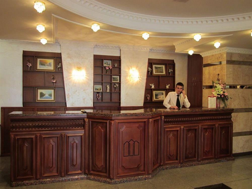Soborniy Hotel Zaporizhia Buitenkant foto