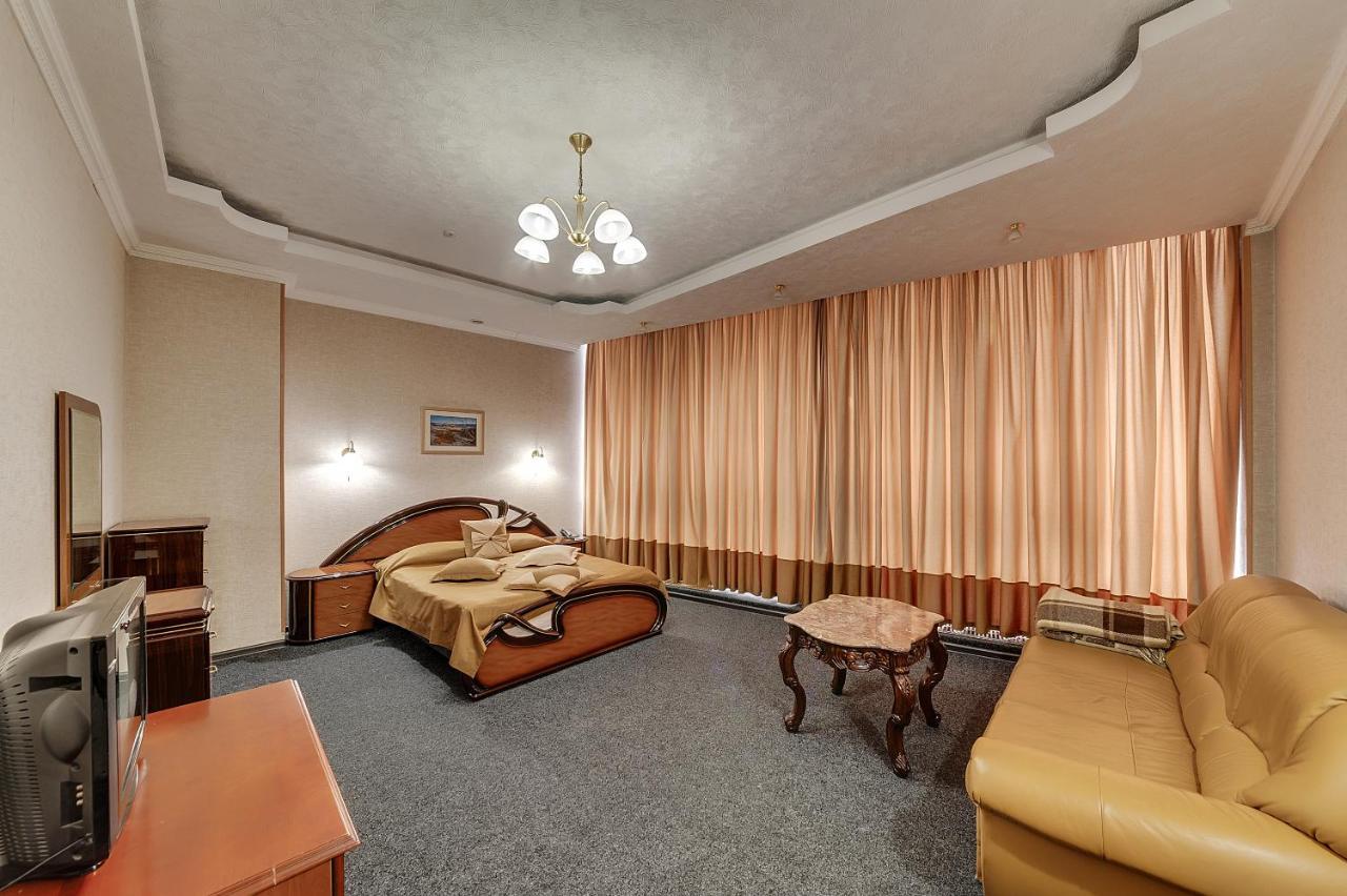 Soborniy Hotel Zaporizhia Buitenkant foto