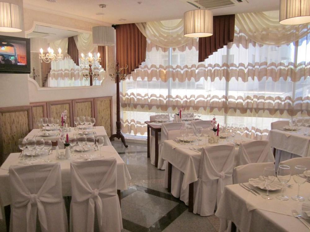 Soborniy Hotel Zaporizhia Buitenkant foto