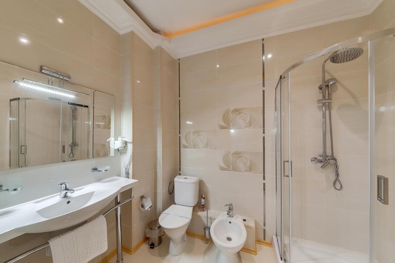 Soborniy Hotel Zaporizhia Buitenkant foto