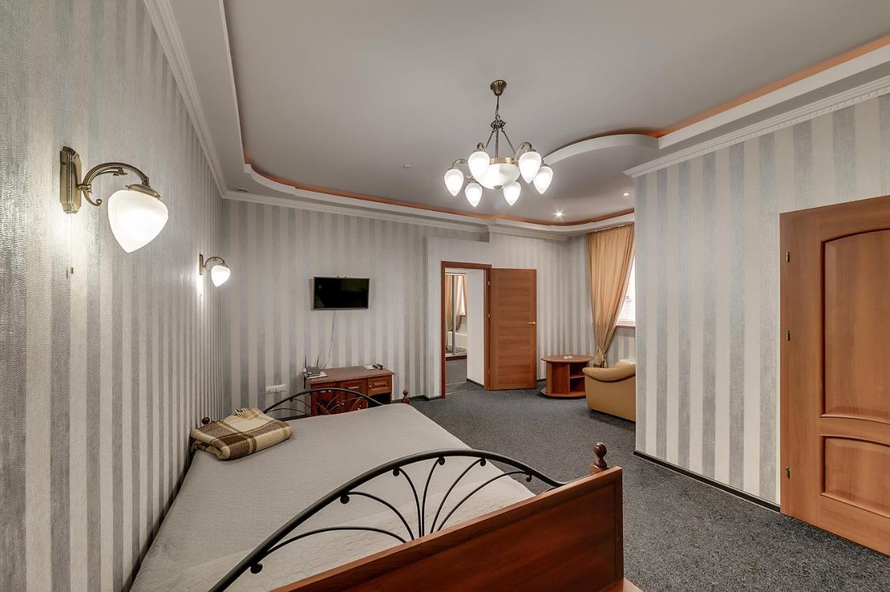 Soborniy Hotel Zaporizhia Buitenkant foto