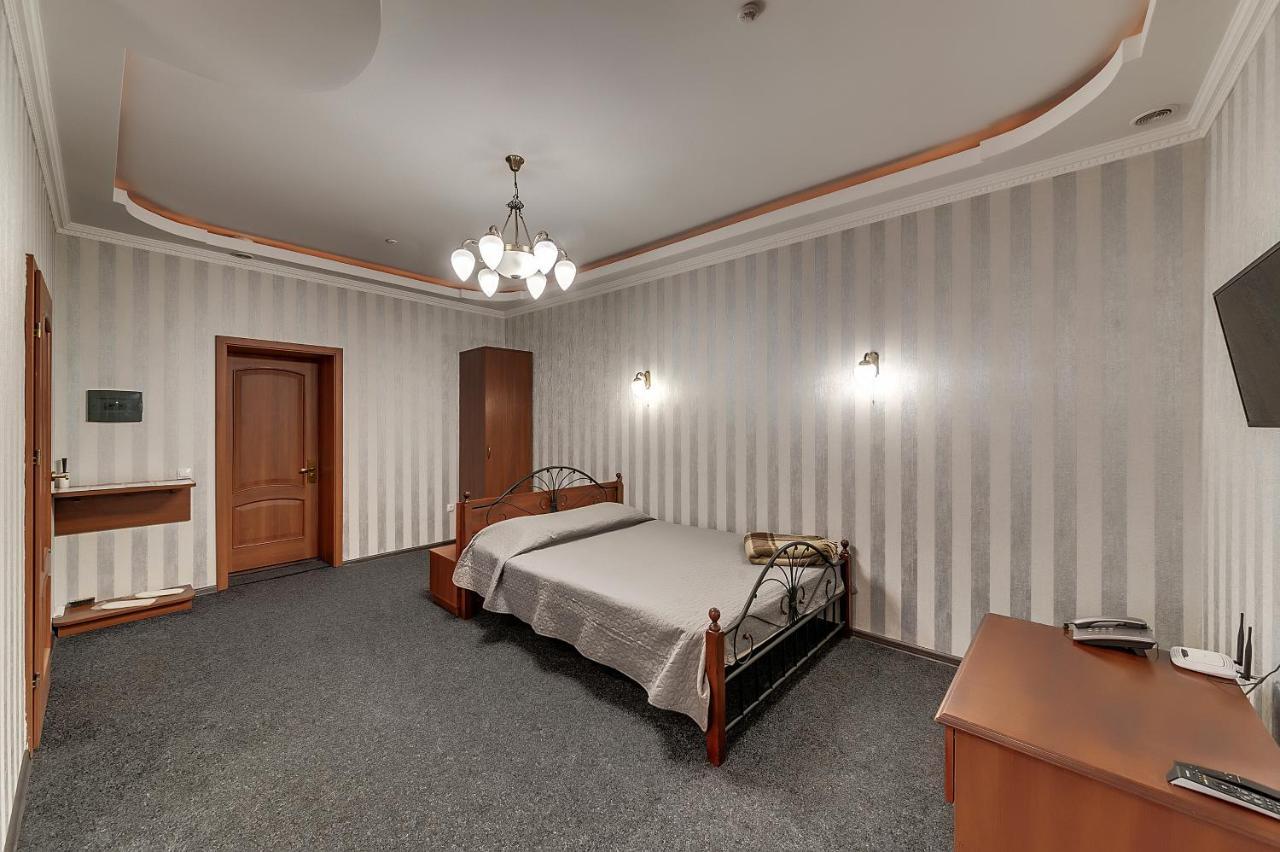 Soborniy Hotel Zaporizhia Buitenkant foto
