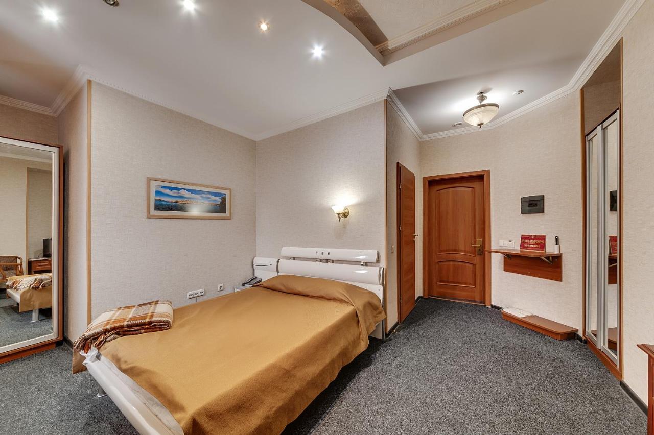 Soborniy Hotel Zaporizhia Buitenkant foto